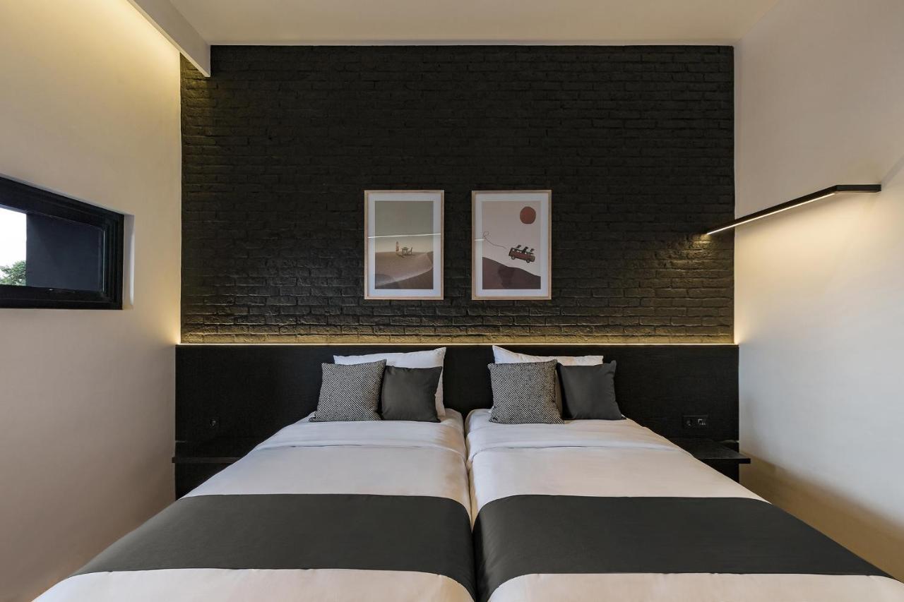 Qub Rooms Семаранг Екстериор снимка