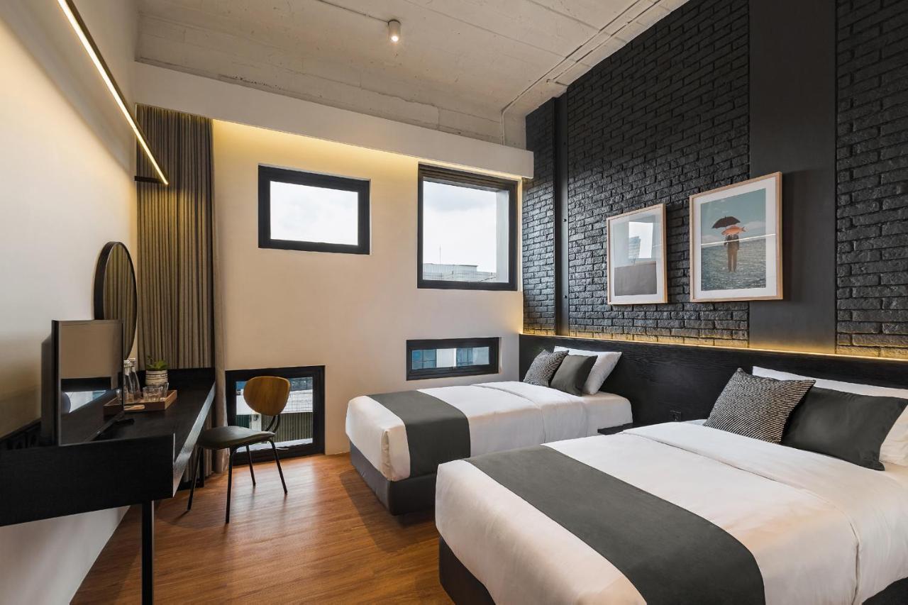 Qub Rooms Семаранг Екстериор снимка