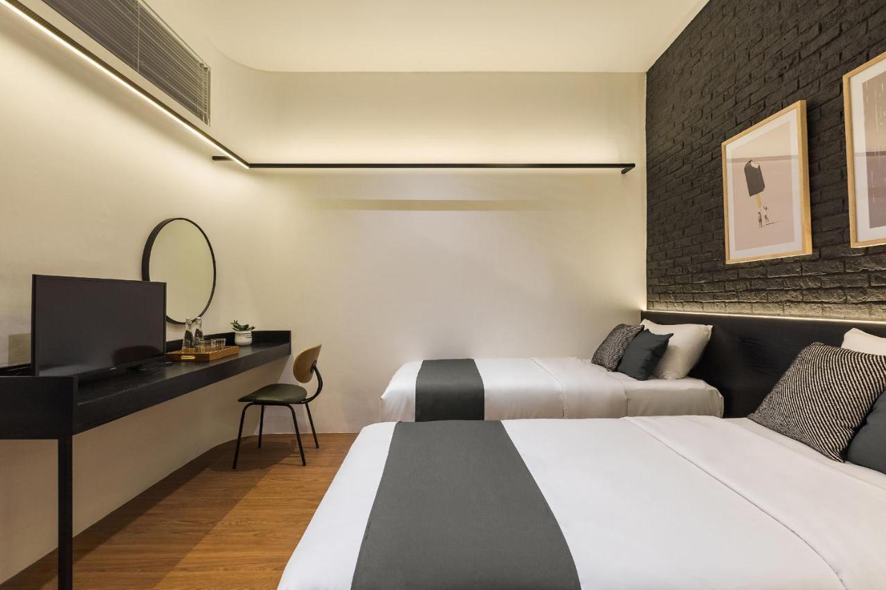 Qub Rooms Семаранг Екстериор снимка