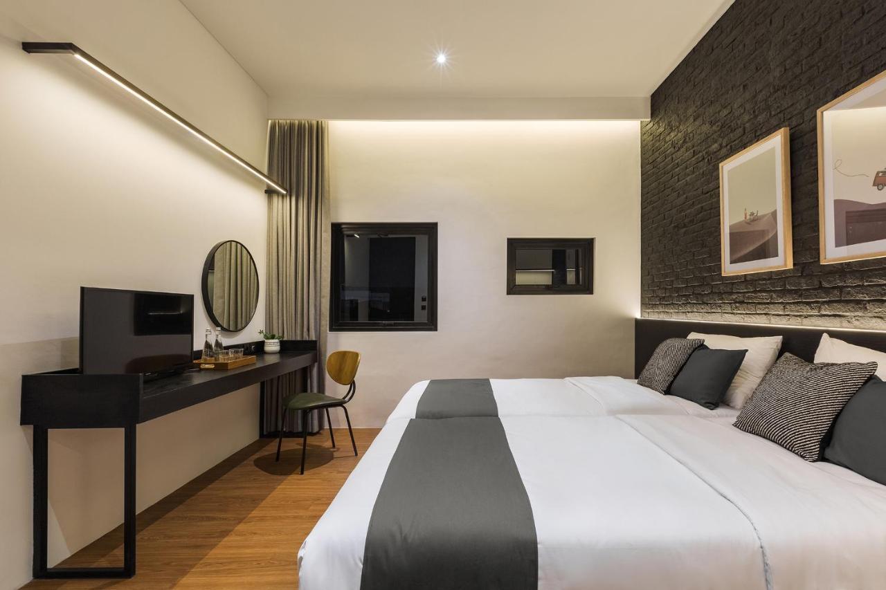 Qub Rooms Семаранг Екстериор снимка